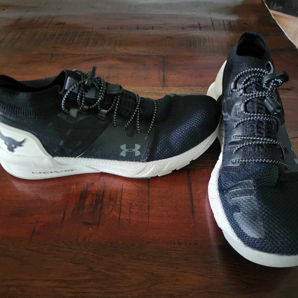 Under Armour project Rock hovr